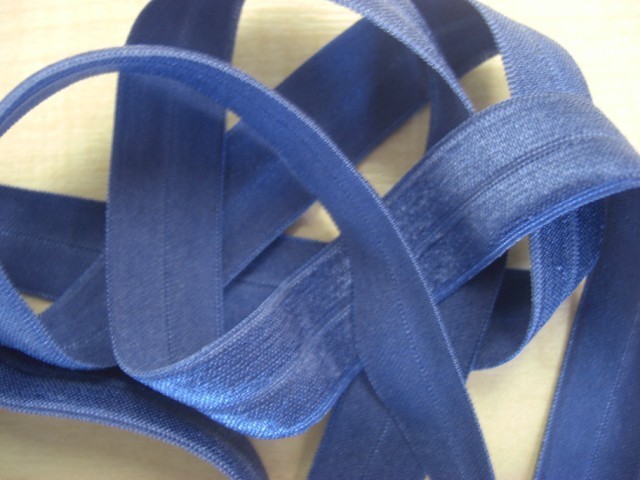 omvouw elastiek metalic blauw met glans
